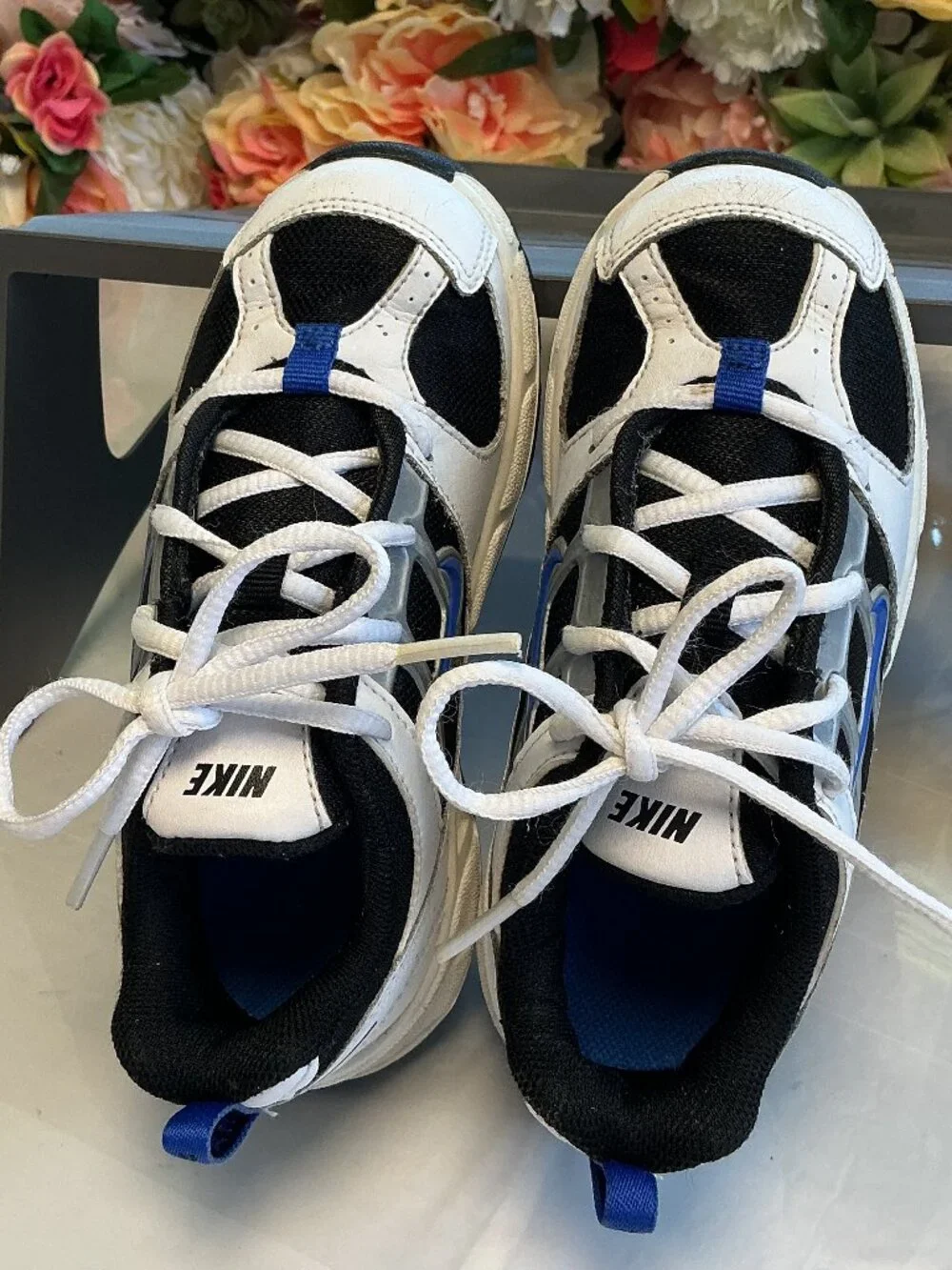 Nike Kids Athletic Sneakers White Black Blue Silver Size 9C